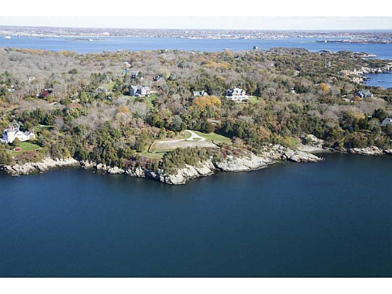196 HIGHLAND DR, Jamestown, RI, 02835, Oceanfront / Mackerel Cove