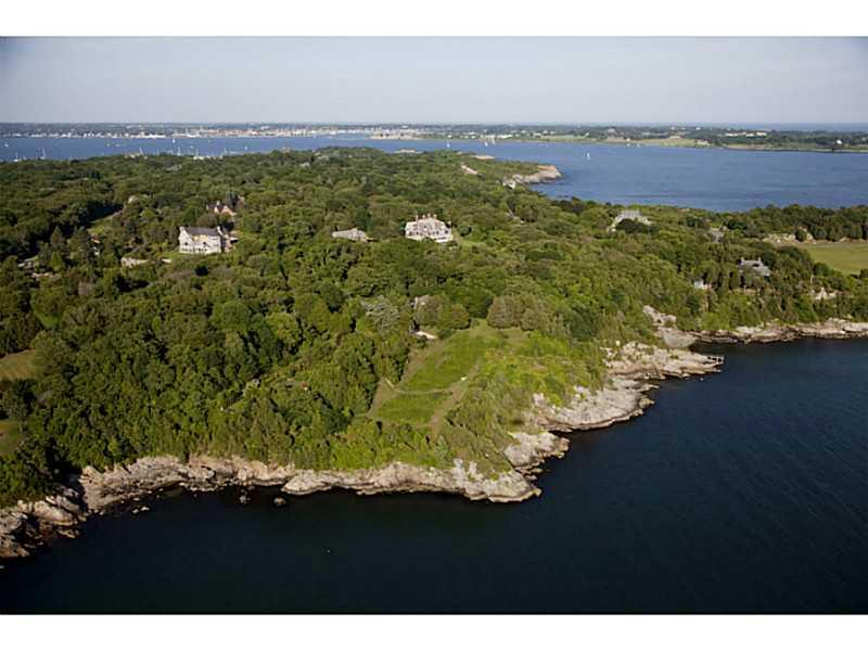 196 HIGHLAND DR, Jamestown, RI, 02835, Oceanfront / Mackerel Cove