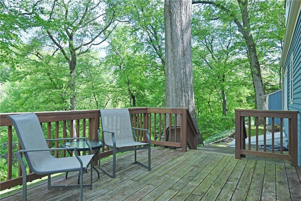 91 Algonquin DR, Warwick, RI 02888, Governor Francis Farms Mott