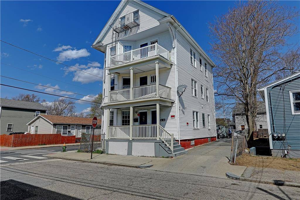 Sold 50 Burnside Street, Providence, RI 02905 8 Beds / 4 Full Baths